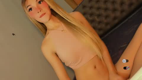 Bella online show from September 20, 2025, 12:44 am