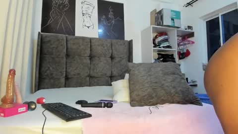 Bella sweetpea online show from February 28, 2026, 11:28 pm