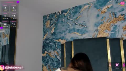 Bella Becca  online show from November 18, 2025, 3:27 pm