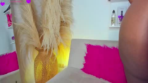 Bella Dajud online show from March 2, 2025, 10:16 pm