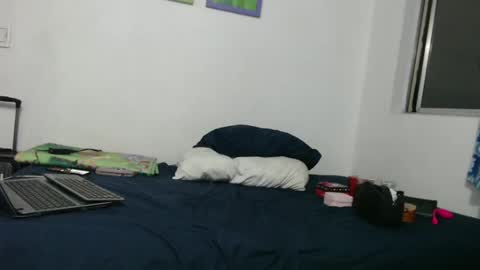 bellabbys8 online show from October 6, 2025, 6:22 am