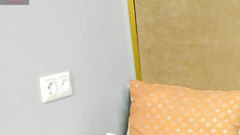 bellacandys online show from April 29, 2026, 1:32 am