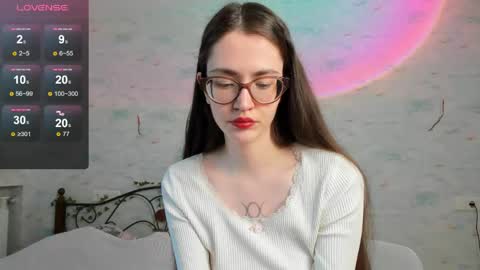 Snapshot of bellacatlovesmeat chatting on May 8, 2026, 2:44 pm BellaCatLovesMeat online show from May 8, 2026, 2:44 pm