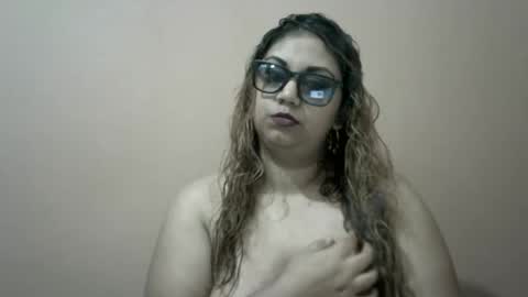 bellachow10 online show from October 17, 2025, 9:23 am