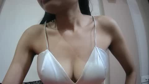 Snapshot of bellacrystall chatting on January 26, 2025, 4:41 am bellacrystall online show from January 26, 2025, 4:41 am