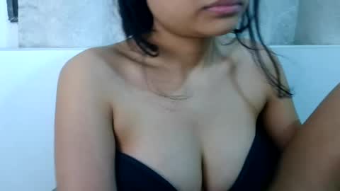 bellacrystall online show from July 15, 2026, 7:52 pm