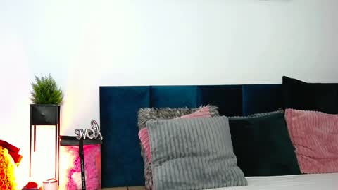 Snapshot of belladoyle chatting on January 17, 2025, 5:08 pm belladoyle online show from January 17, 2025, 5:08 pm