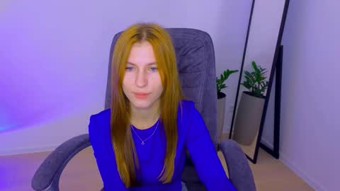 BellaFoxi online show from October 9, 2025, 10:46 am