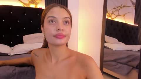 Snapshot of bellahot_387 chatting on June 26, 2026, 1:37 pm BELLA online show from June 26, 2026, 1:37 pm