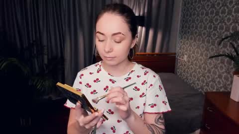 Bella online show from April 22, 2026, 8:06 am