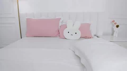 Bella online show from March 13, 2026, 2:29 am