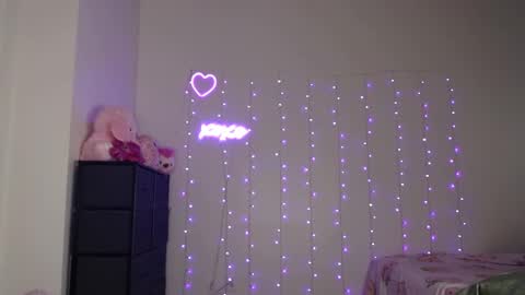 Bella Monroe online show from December 24, 2024, 6:11 am