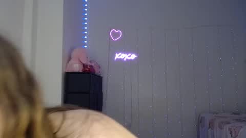 Bella Monroe online show from February 7, 2025, 8:33 am