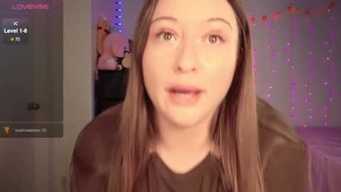 Bella Monroe online show from October 19, 2025, 4:24 am