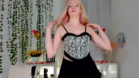 Bella online show from February 9, 2026, 4:55 pm