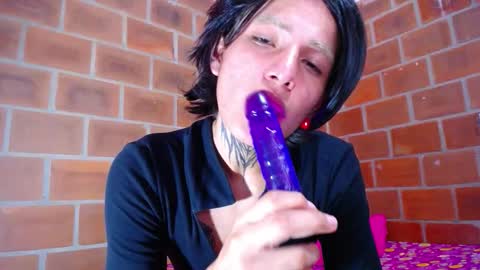 bellamy_094 online show from December 17, 2025, 8:04 pm