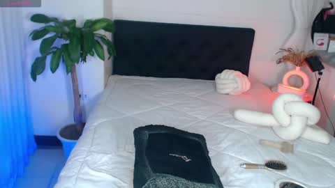 Bella Porch online show from March 2, 2026, 7:15 am