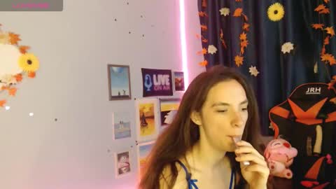 bellaqueen0701 online show from September 28, 2025, 9:53 pm