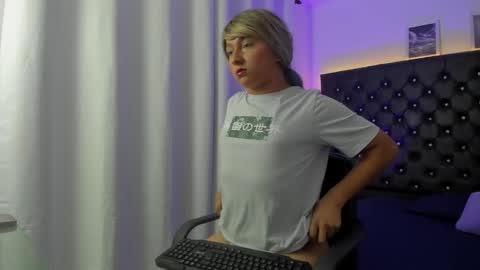 bellaroge online show from March 19, 2026, 5:00 am