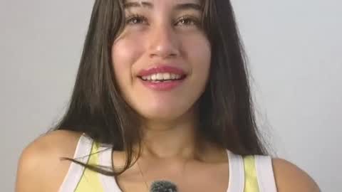 Snapshot of bellaroses__ chatting on July 10, 2026, 2:52 pm Bella online show from July 10, 2026, 2:52 pm