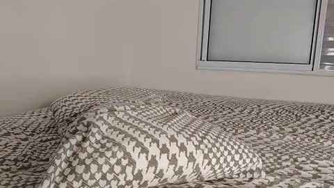 Bella online show from February 22, 2025, 2:28 am