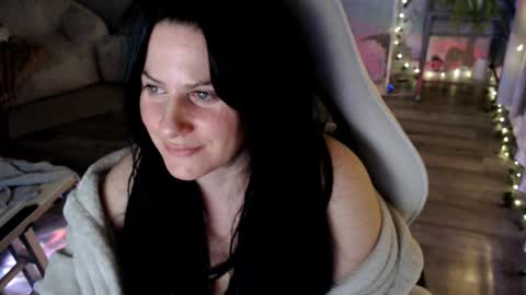 Starr40 online show from April 17, 2026, 7:44 am