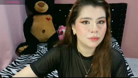 Aleja  online show from May 25, 2026, 1:33 am