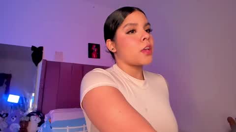 Bella online show from January 24, 2025, 8:11 pm