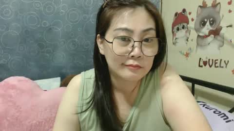 Bella online show from March 4, 2025, 11:11 pm