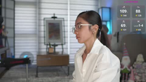 Belle Adrienne  IG  online show from January 8, 2025, 1:00 am