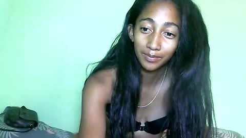 belle_annah online show from March 26, 2026, 12:44 pm