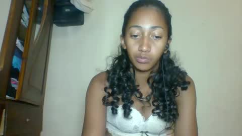Snapshot of belle_annah chatting on May 19, 2026, 1:56 am belle_annah online show from May 19, 2026, 1:56 am