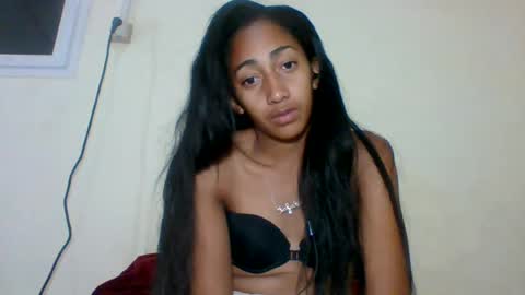 belle_annah online show from July 14, 2026, 4:02 pm