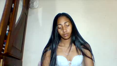 belle_annah online show from July 20, 2026, 2:08 pm