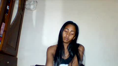 belle_annah online show from July 24, 2026, 7:56 pm