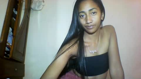 belle_annah online show from July 28, 2026, 4:19 am