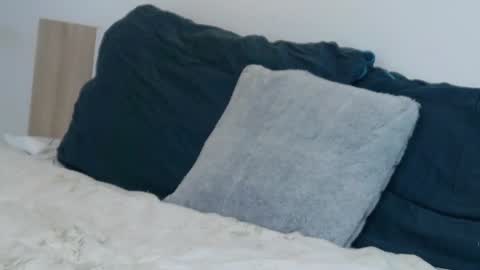 belle_blondy online show from July 24, 2026, 3:32 pm
