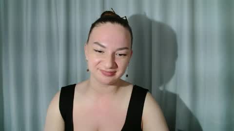 belle_fiesta online show from April 15, 2026, 12:17 am