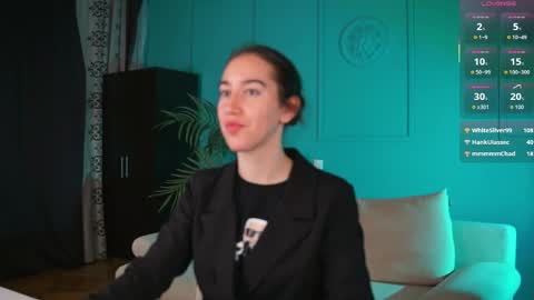 Snapshot of belle_via chatting on June 1, 2026, 3:14 pm Bella online show from June 1, 2026, 3:14 pm