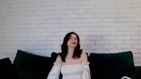 BelleBellerose online show from February 20, 2025, 7:34 am