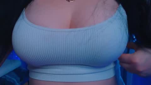 Snapshot of bellelovexx chatting on December 5, 2024, 8:22 am Hello I am kind friendly and cute girl online show from December 5, 2024, 8:22 am