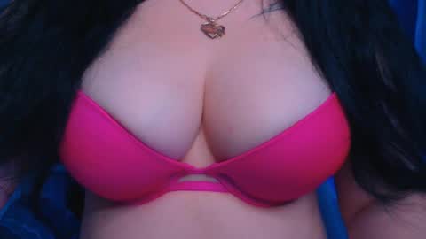 Snapshot of bellelovexx chatting on December 9, 2024, 3:50 am Hello I am kind friendly and cute girl online show from December 9, 2024, 3:50 am