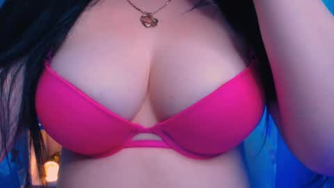 Snapshot of bellelovexx chatting on December 12, 2024, 9:19 am Hello I am kind friendly and cute girl online show from December 12, 2024, 9:19 am