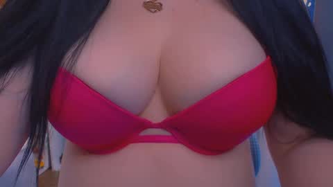 Snapshot of bellelovexx chatting on March 7, 2025, 10:13 am Hello I am kind friendly and cute girl online show from March 7, 2025, 10:13 am