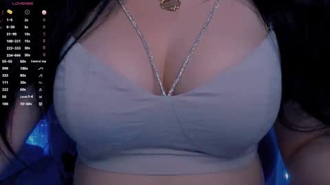 Snapshot of bellelovexx chatting on September 11, 2025, 11:16 pm Hello I am kind friendly and cute girl online show from September 11, 2025, 11:16 pm
