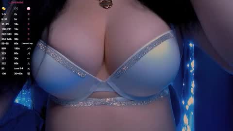 Snapshot of bellelovexx chatting on September 21, 2025, 9:38 pm Hello I am kind friendly and cute girl online show from September 21, 2025, 9:38 pm
