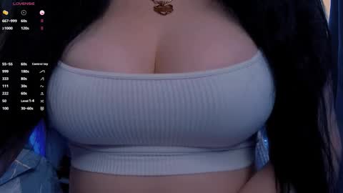 Snapshot of bellelovexx chatting on October 2, 2025, 9:27 am Hello I am kind friendly and cute girl online show from October 2, 2025, 9:27 am