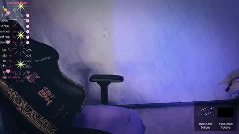 Your Annabelle Wolf  online show from October 31, 2025, 7:26 pm