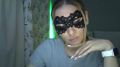 Demi Moore online show from February 4, 2025, 11:06 pm