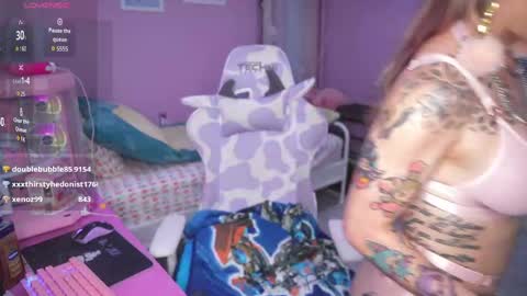 Snapshot of bendymeow chatting on April 29, 2026, 5:44 am Bendymeow online show from April 29, 2026, 5:44 am